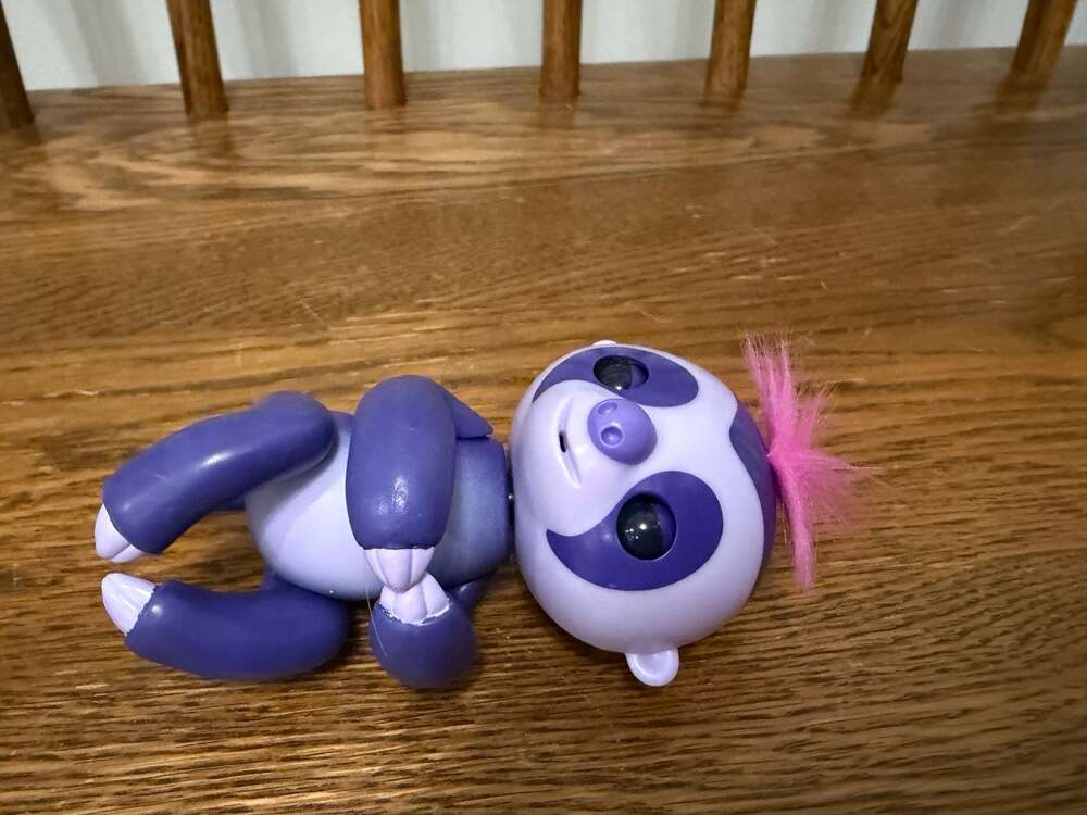 WowWee Fingerlings Purple Sloth Interactive Toy